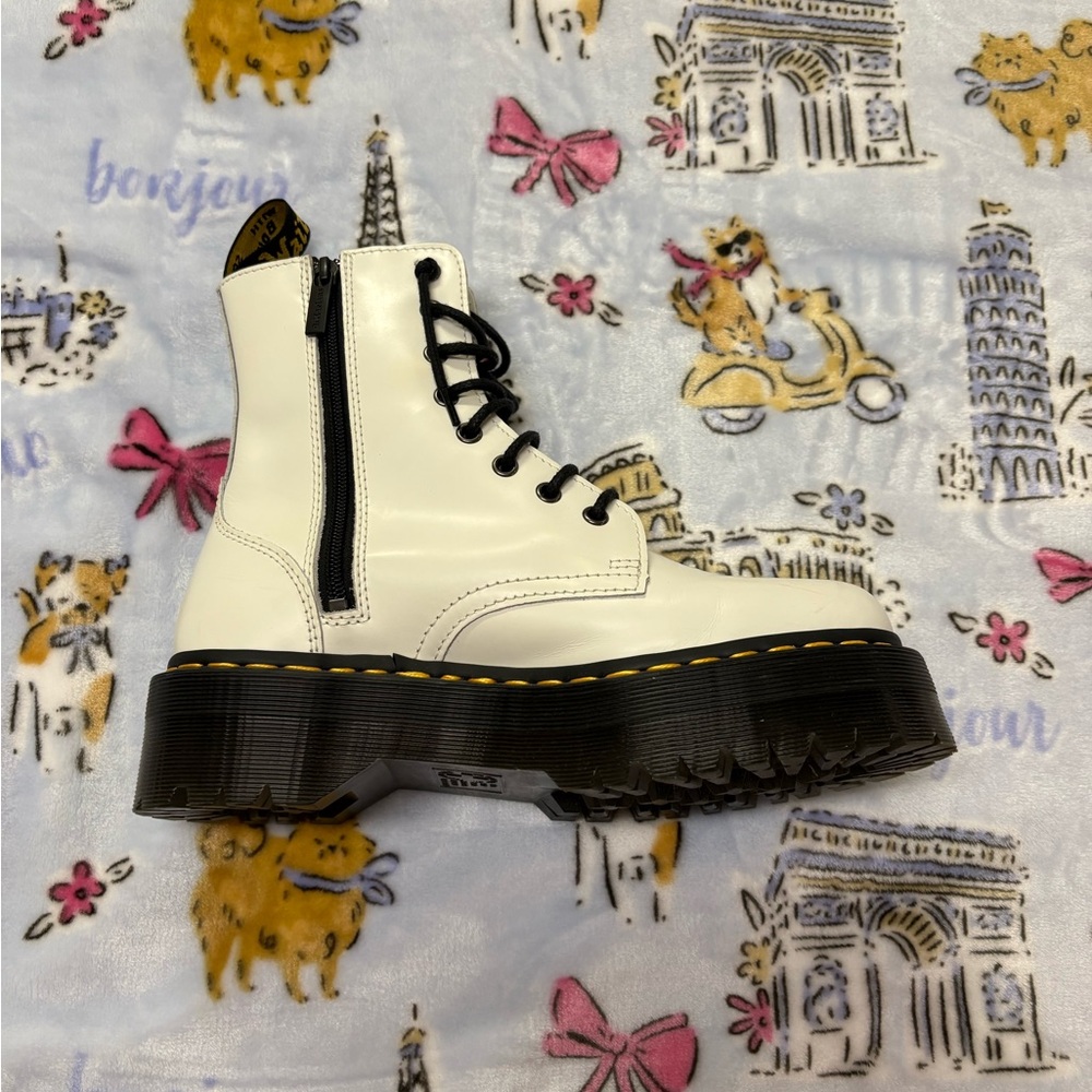 Women’s White Dr. Martens Jadon Boot Smooth Leather Platforms - Picture 3 of 12
